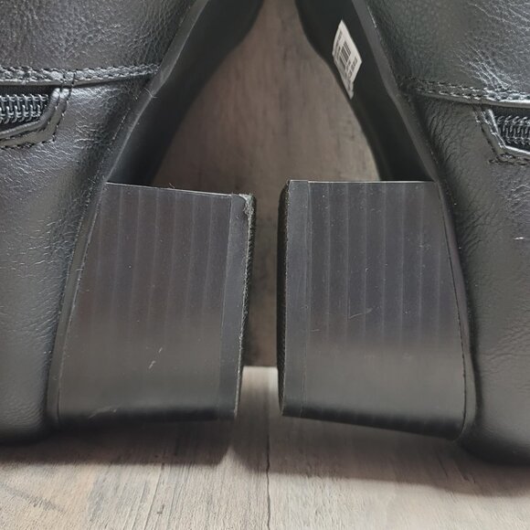 Torrid Black Faux Leather Stitched Cowboy Bootie Boots 9.5 Wide 9.5WW - Picture 6 of 10